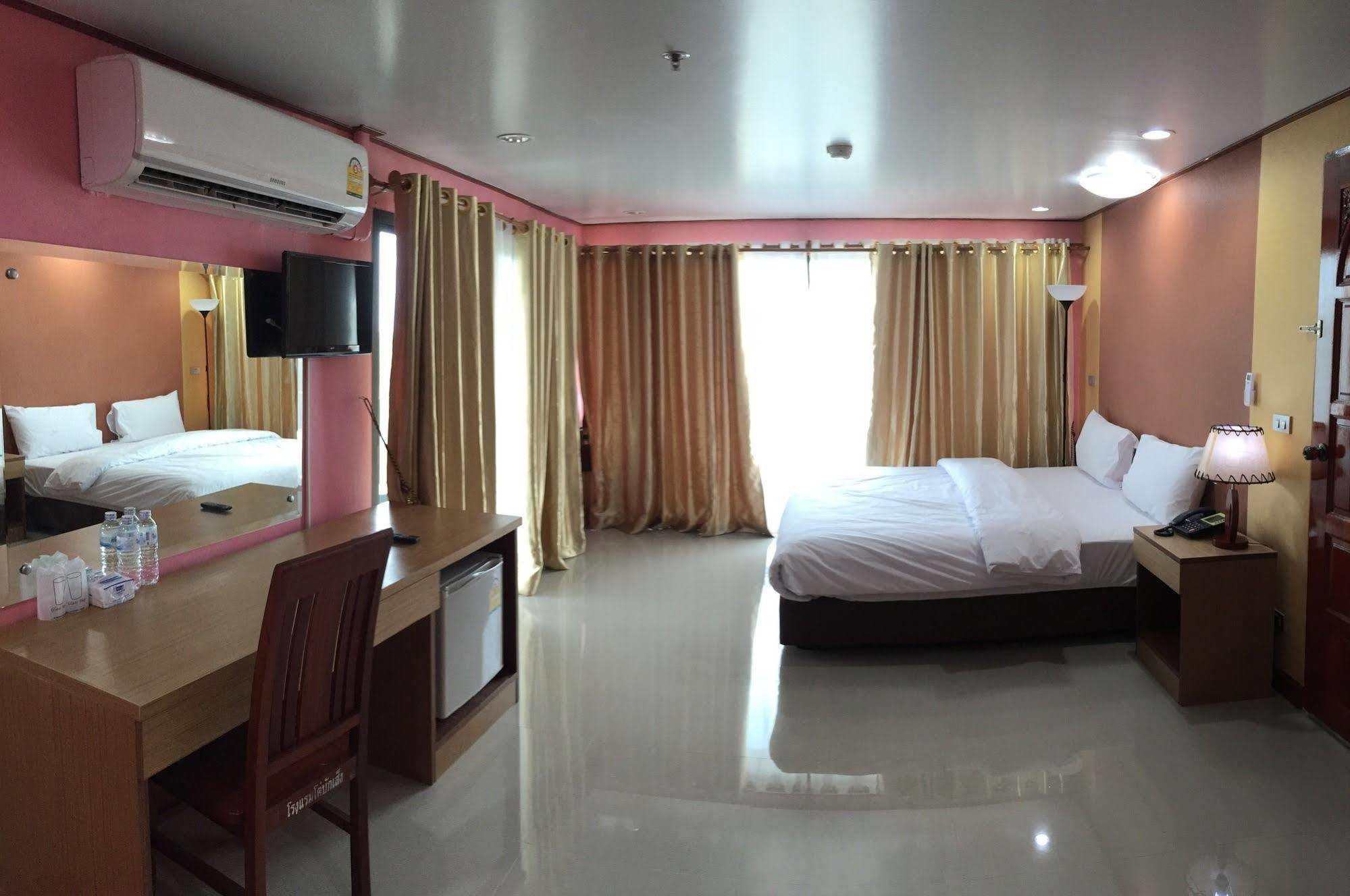 Toh Buk Seng Ayutthaya Hotel Luaran gambar